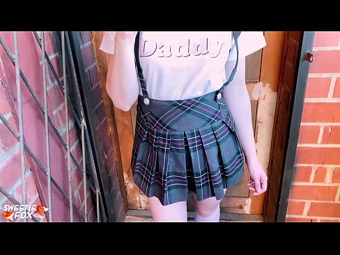 ❤️ Schoolgirl Sikini derinden Sucks ve sınıflar yerine sikikleri. ❌ Porno bizde ❌❤
